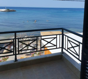 Island apartment N.Skioni